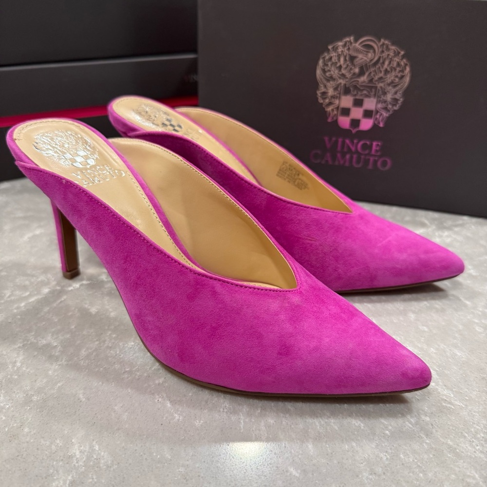 Vince Camuto Berodie Drama Pink Suede Mule Heels 7.5M Pointed Toe EUC LIKE NEW